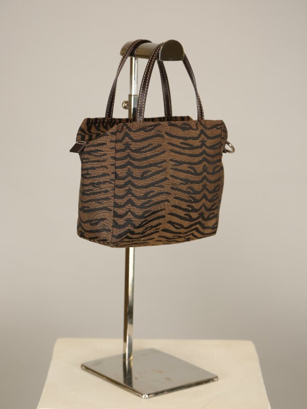 Extremely rare Fendi Bag - Picture 5 of 13